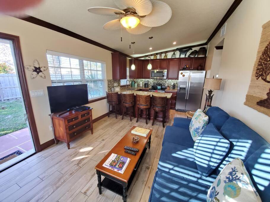 Hawaiian Cottage - Heated Pool Walk To The Beach Cocoa Beach Exterior photo