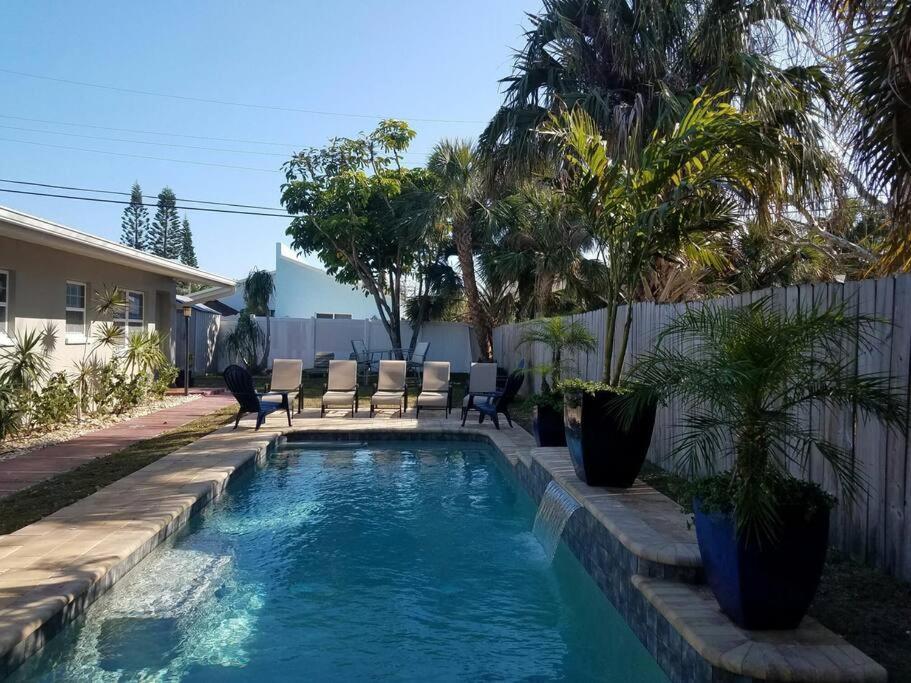Hawaiian Cottage - Heated Pool Walk To The Beach Cocoa Beach Exterior photo